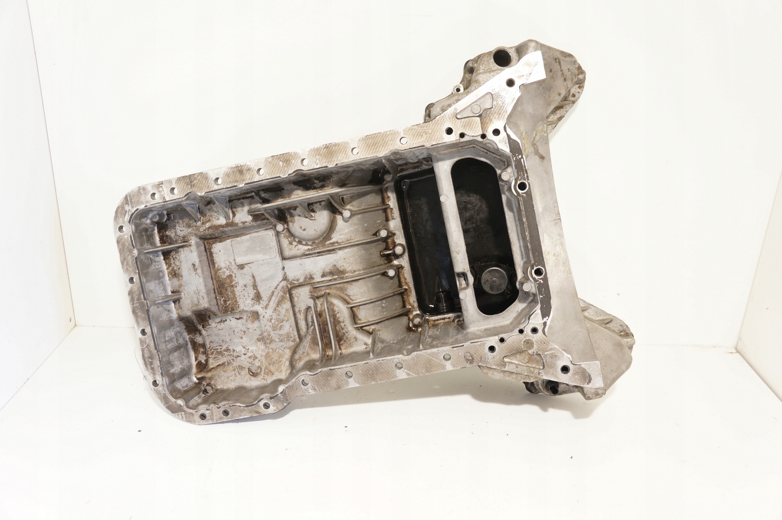 MISKA OLEJOWA MERCEDES E W212 3.5 CGI R2720142102