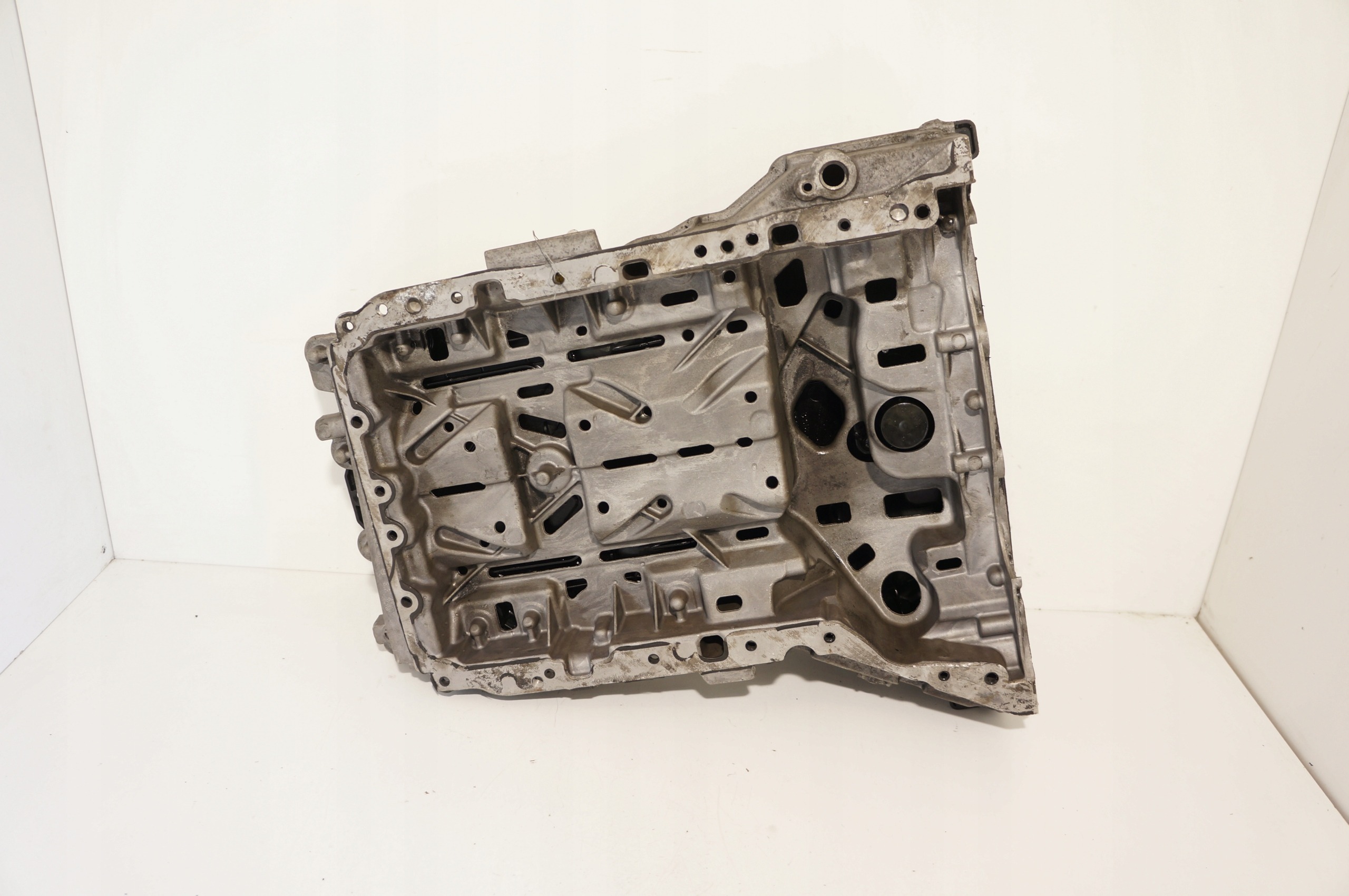 MISKA OLEJOWA MERCEDES E W212 2.2 CDI A6510102913 A6511530132