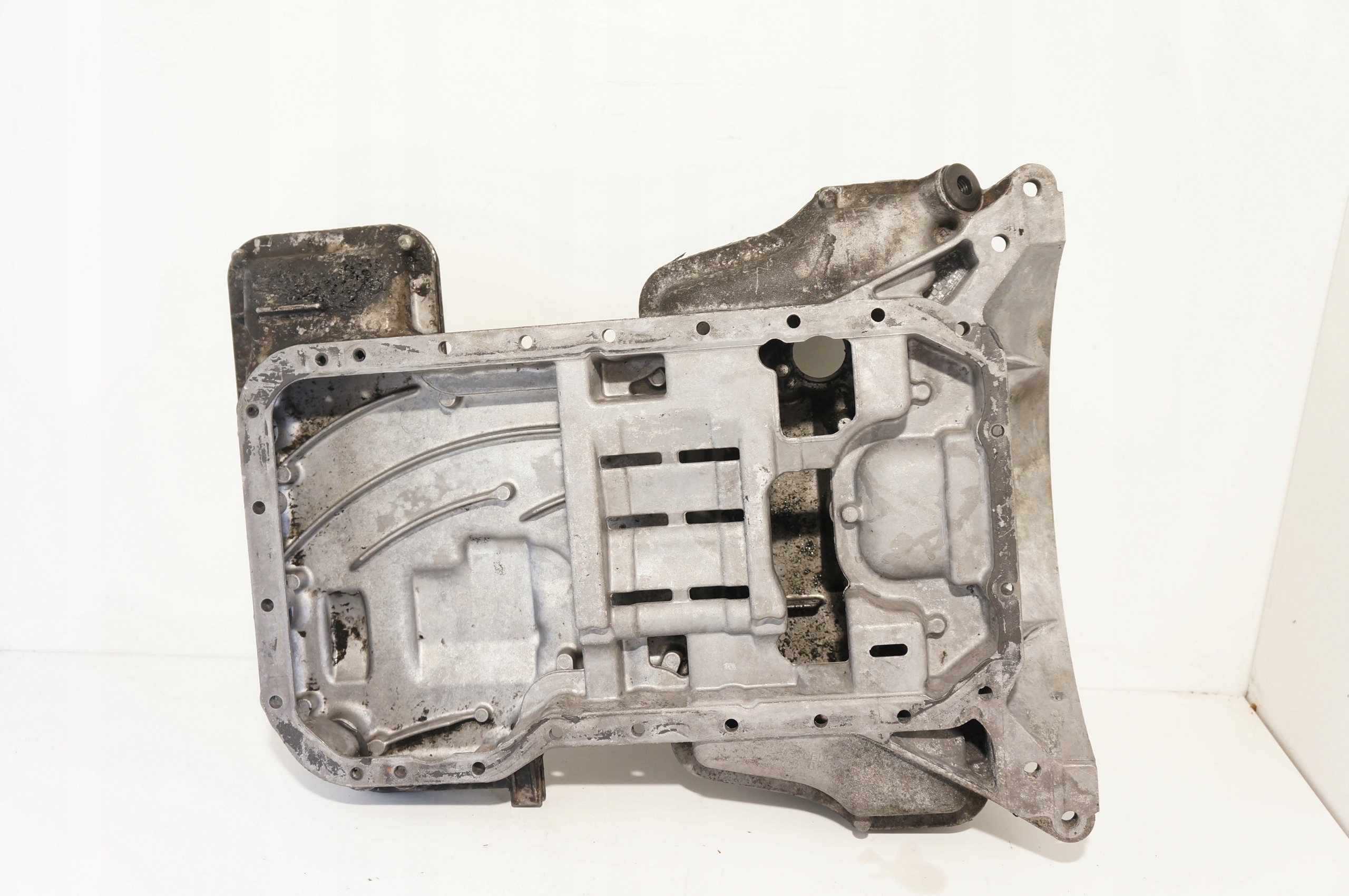 MISKA OLEJOWA MERCEDES W203 2.6 BENZ R1120141402 R1120141203