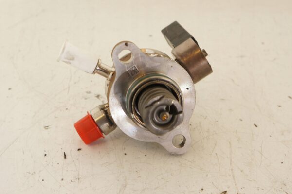 POMPA WYSOKIEGO CIŚNIENIA PALIWA VW GOLF FABIA 1,0 TFSI DLA 05E127027A