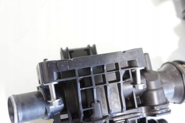 OBUDOWA TERMOSTATU CITROEN C3 RIFTER PARTNER 1,5 E-HDI YH01 9812113780