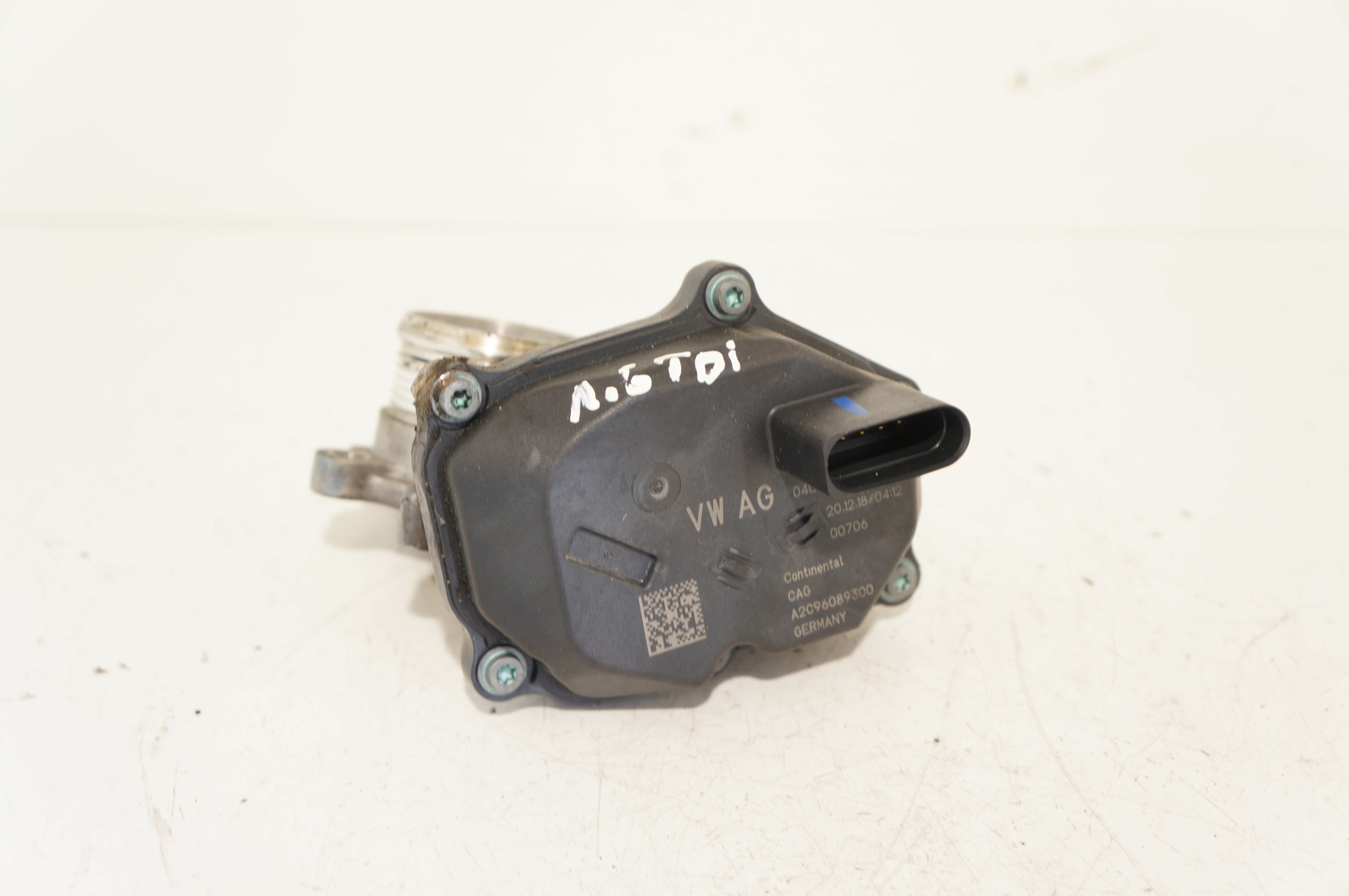 PRZEPUSTNICA SPALIN VW GOLF SKODA OCTAVIA 1,6 2.0 TDI 04L131501M