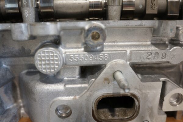 GŁOWICA SILNIKA OPEL CORSA KARL 1.0 B10XE PLANOWANA