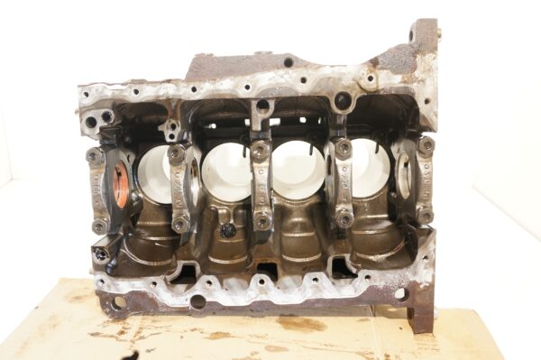 16425387571-696931b946479 BLOK SILNIKA VW GOLF VI A3 1,6TDI CAY CAYB 03L021BJ