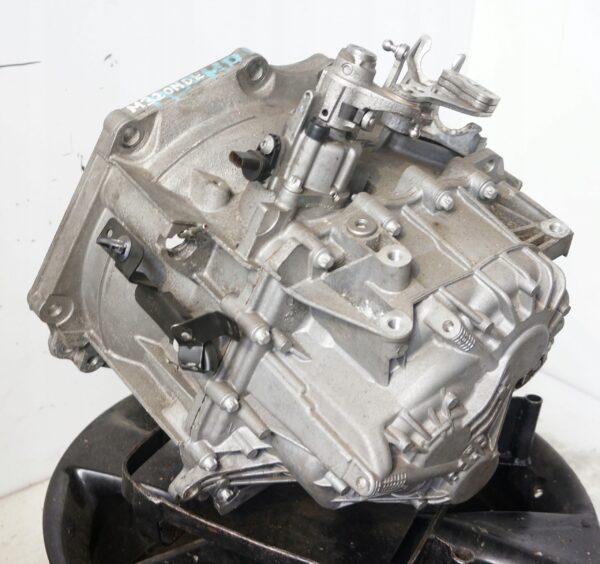 SKRZYNIA BIEGÓW OPEL ZAFIRA ASTRA MERIVA 1.6 CDTI M320MDE