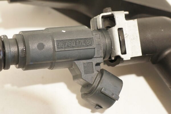 LISTWA WTRYSKOWA PEUGEOT 308 CITROEN C3 1,2VTI 9676020480