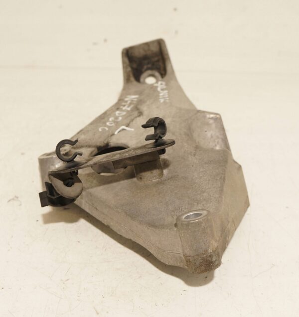 16882008007-69692d0b00d7a ŁAPA SILNIKA WSPORNIK BMW 1 E87 3 E90 2,0D N47D20C 6775041