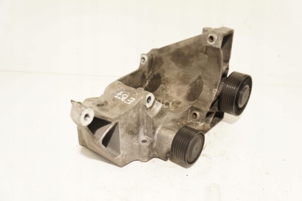 16888289619-69692cbfe1c43 ŁAPA PODSTAWA ALTERNATORA WSPORNIK BMW 1 E87 3 E90 2,0D N47D20C 7802639