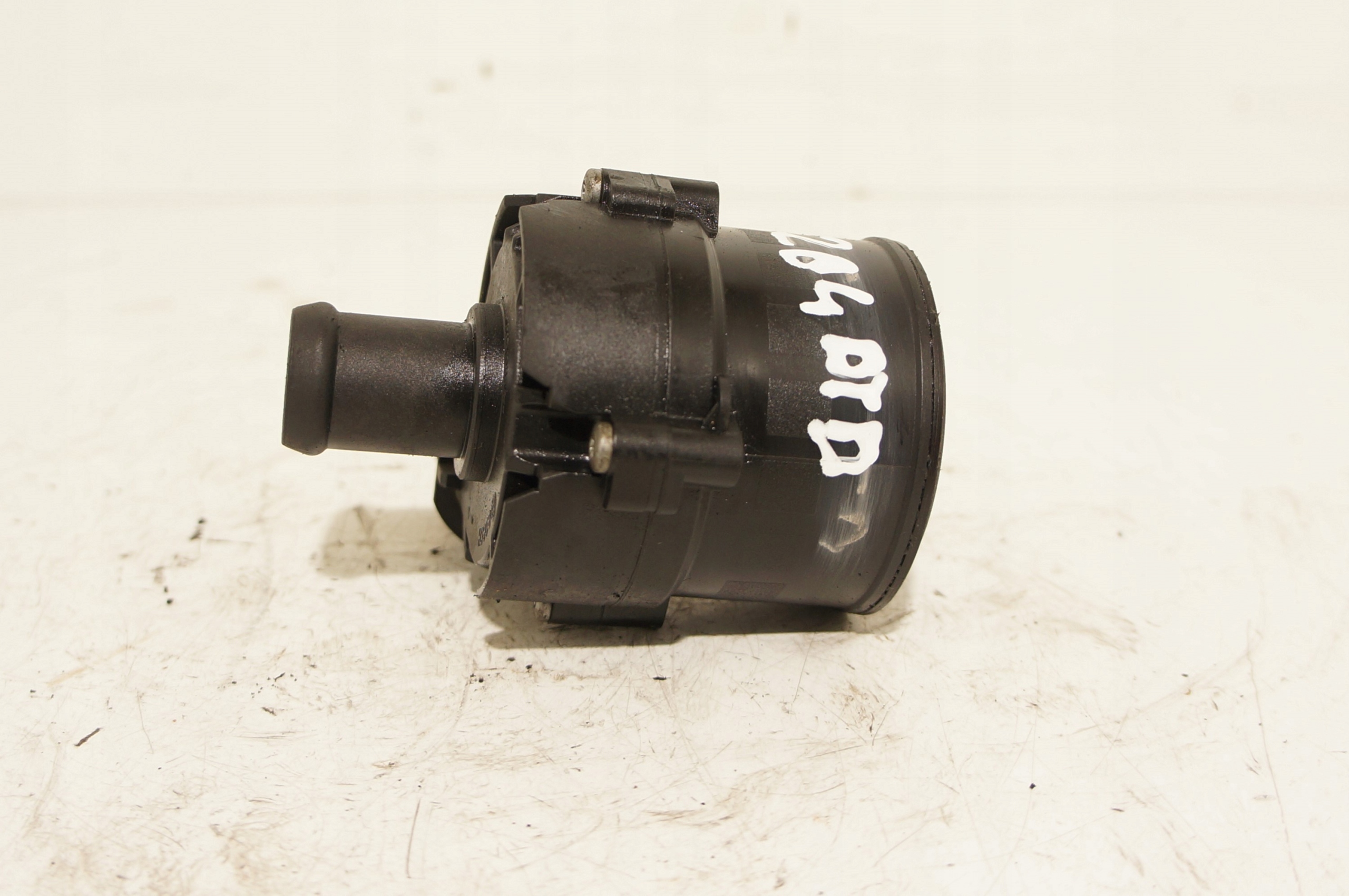 16889616995-69692cb4c570b DODATKOWA POMPA WODY LANDROVER DISCOVERY SPORT EVOQUE 2.0D 0392023249