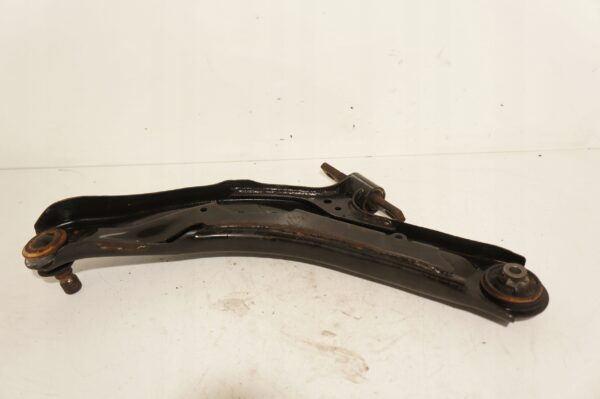 WAHACZ PRAWY PRZÓD NISSAN X-TRAIL T32 8Z06