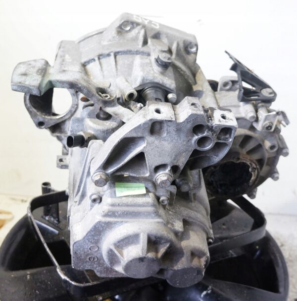 SKRZYNIA BIEGÓW VW GOLF V A3 8P TOURAN 1,9 TDI JYJ 6BIEGÓW