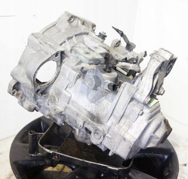 SKRZYNIA BIEGÓW VW GOLF V A3 8P TOURAN 1,9 TDI JYJ 6BIEGÓW