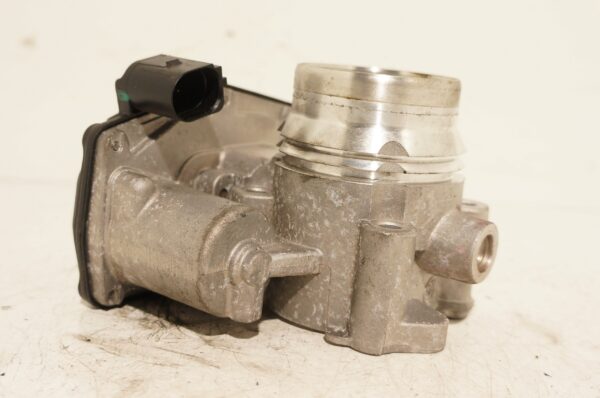 17014015355-696929e111740 PRZEPUSTNICA LYNK & CO 1.5 PHEV 5511691725