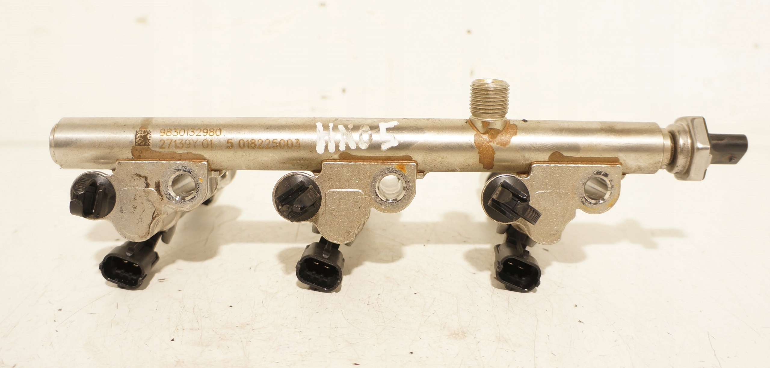 LISTWA WTRYSKOWA PEUGEOT 308 CITROEN C3 1,2THP 9830132980 9830304880