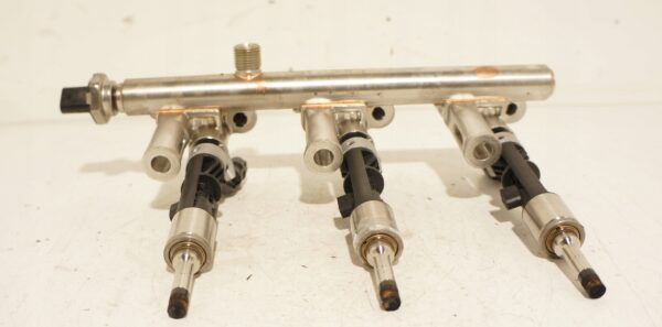 LISTWA WTRYSKOWA PEUGEOT 308 CITROEN C3 1,2THP 9830132980 9830304880