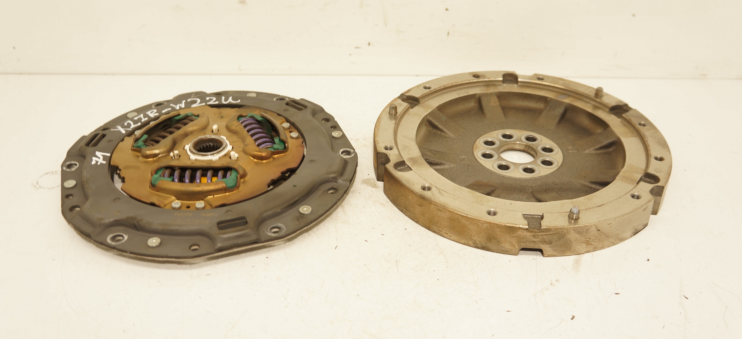 SPRZEGŁO TOYOTA PRIUS AURIS 1.8 HYBRYDA X2ZR-W22U 9E152984