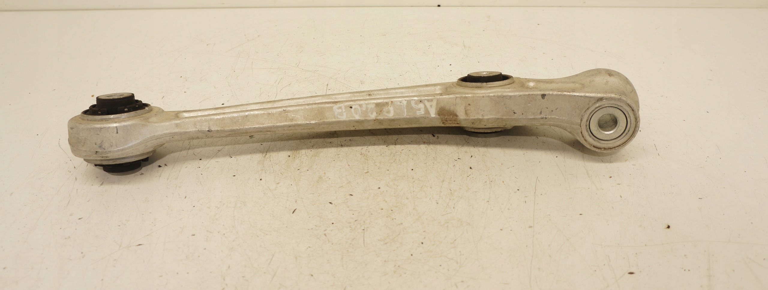 WAHACZ LEWY PRZÓD VW AUDI A4 B8 A5 Q5 8K0