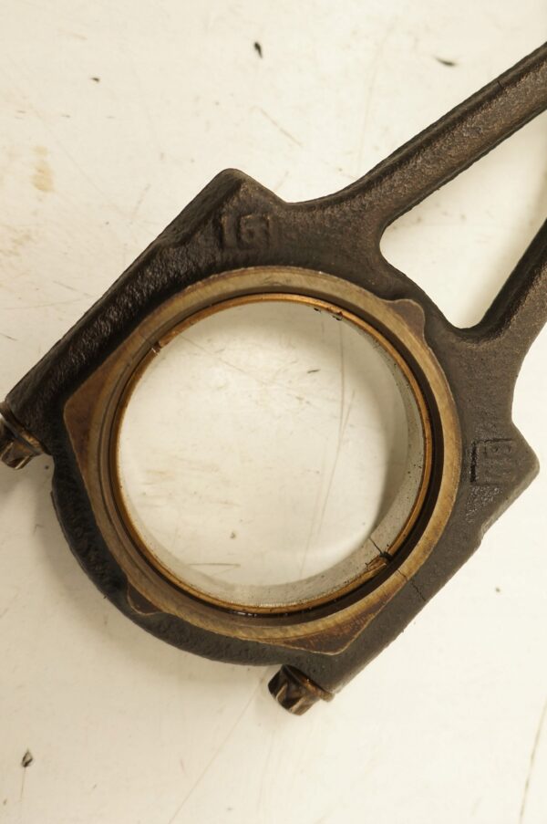 TŁOK Z KORBOWODEM OPEL CORSA D MERIVA AGILA 1,2 16V 73L32A3