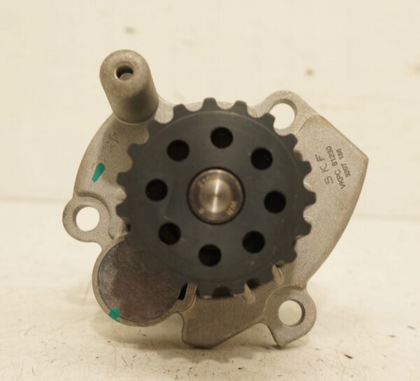 POMPA WODY VW GOLF V 1,9 2,0 TDI VKPC 81230
