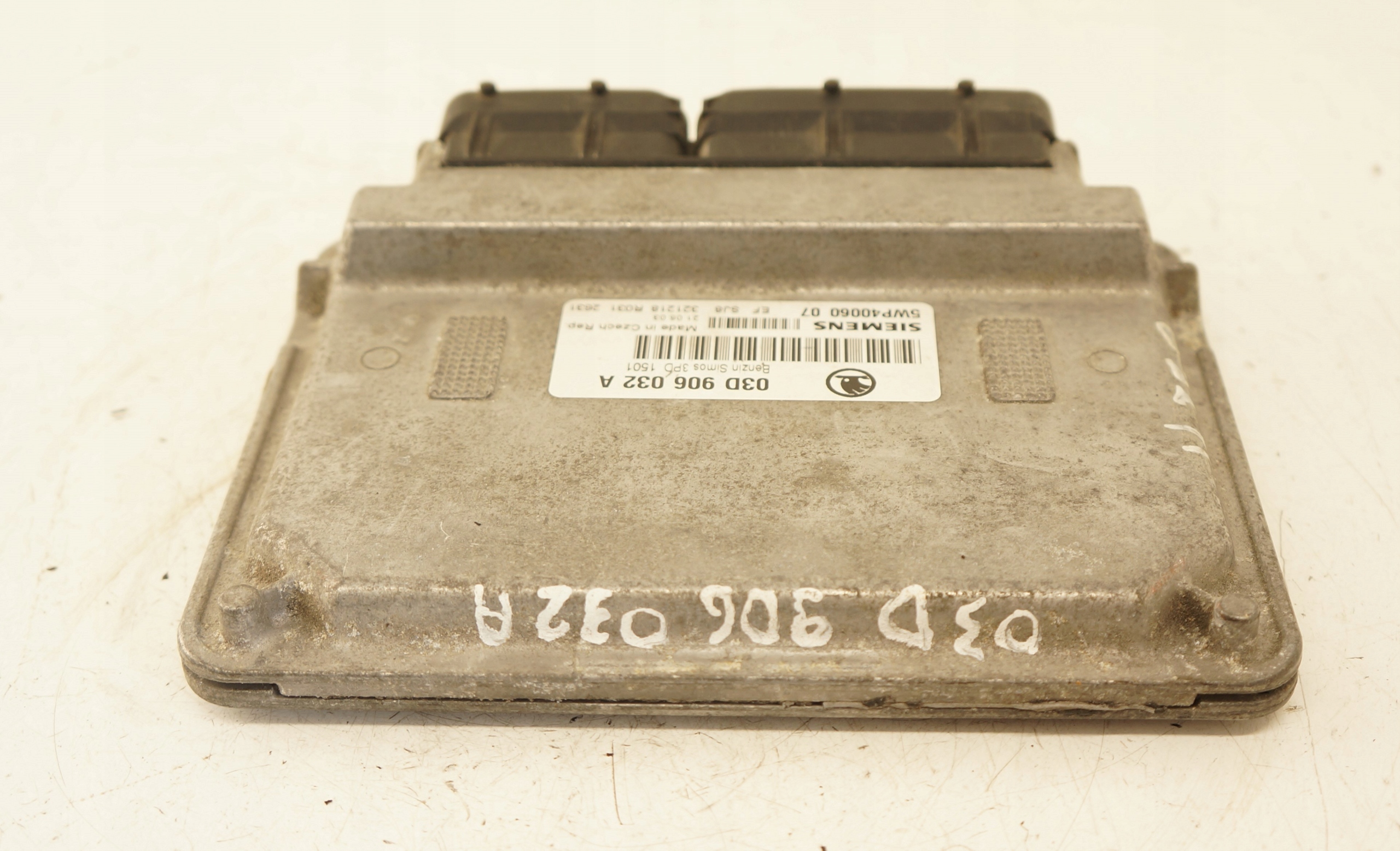 KOMPUTER SILNIKA SKODA FABIA I 6Y 1.2 03D906032A