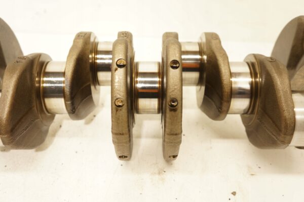 WAŁ KORBOWY GOLF A4 B8 PASSAT 2.0TDI CAG 38AA