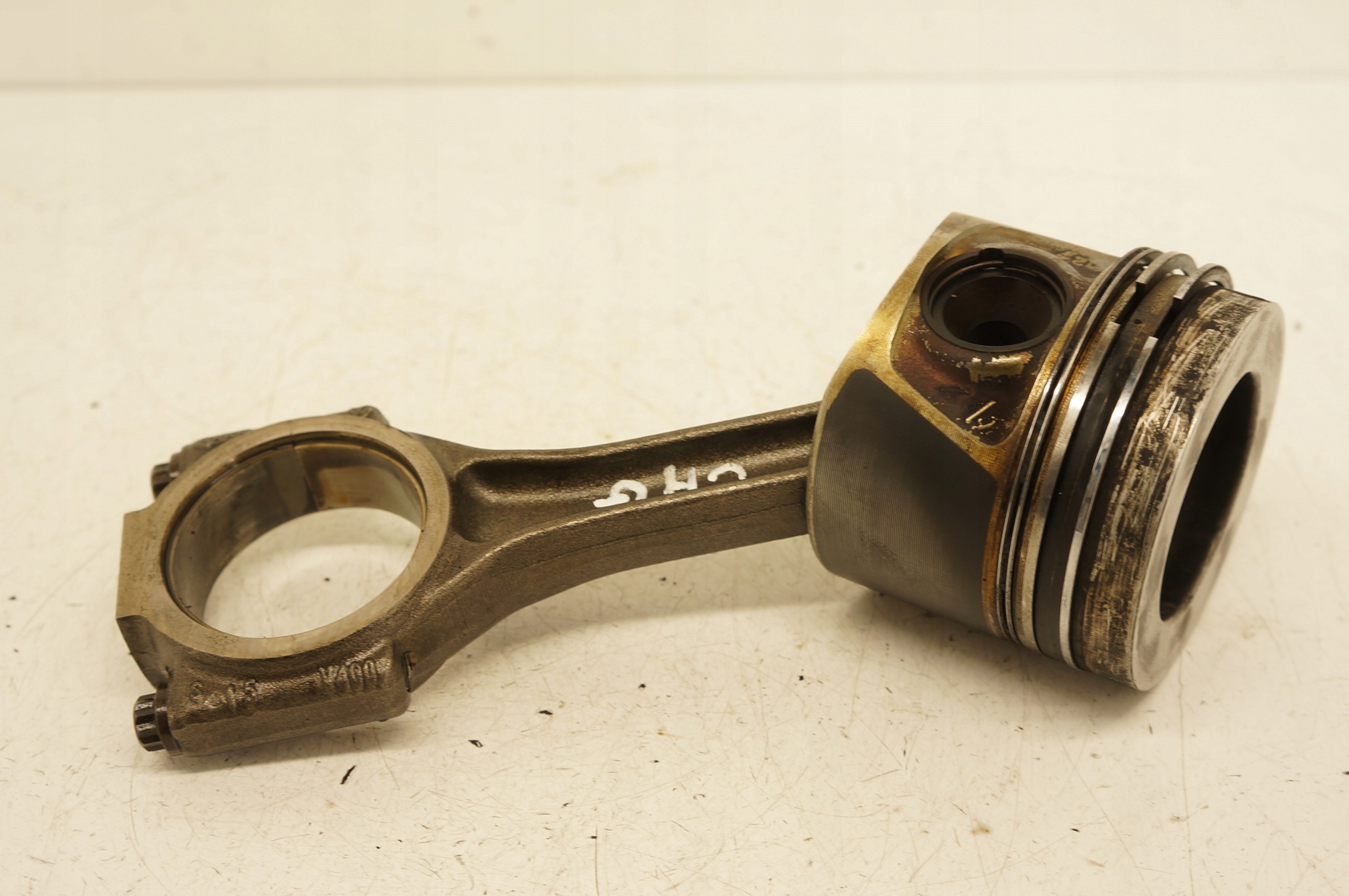 TŁOK Z KORBOWODEM VW GOLF VII TIGUAN A3 PASSAT 2.0 TDI DFG 04LA 04LAM