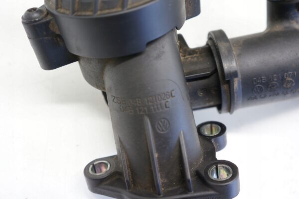 OBUDOWA TERMOSTATU VW POLO SKODA FABIA SEAT IBIZA 1.4 TDI 04B121111C