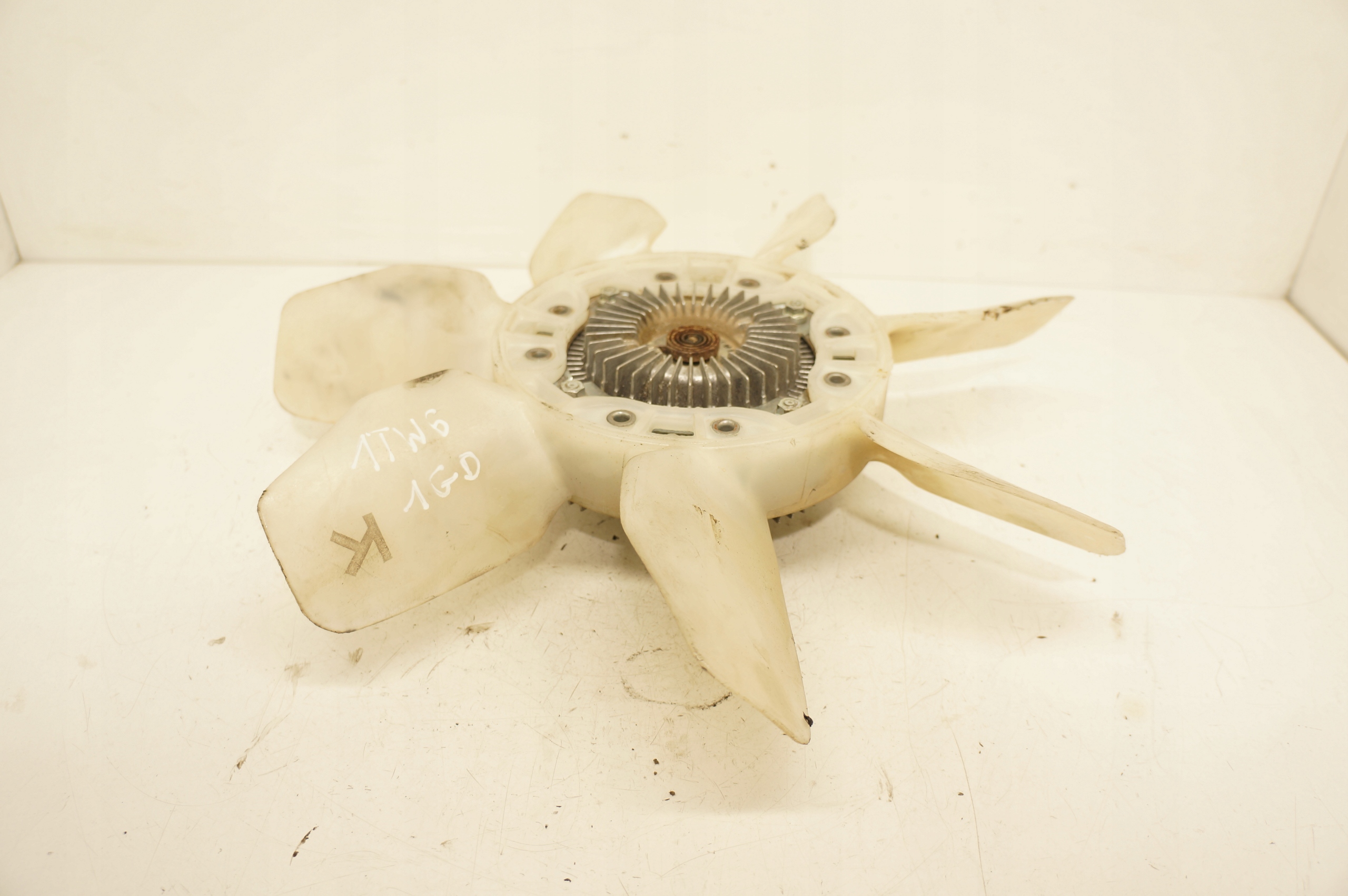 WENTYLATOR CHŁODNIC TOYOTA LAND CRUISER 2.8 D4D 1GD-FTV