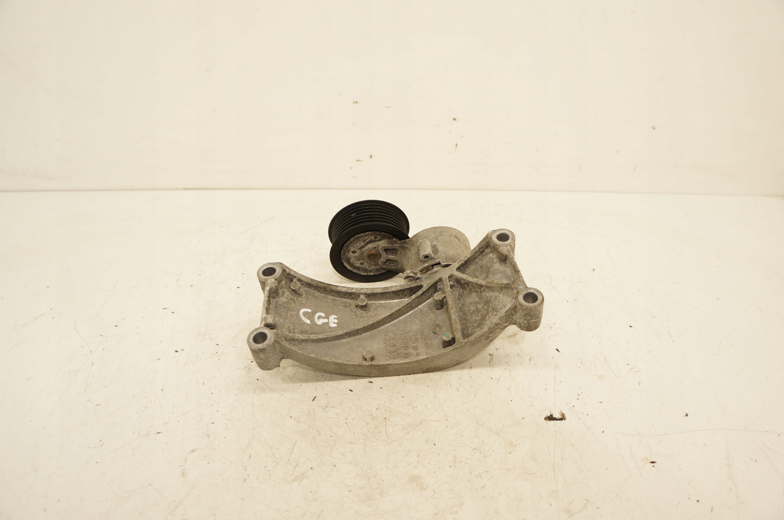 17251356973-696922e6afdde ŁAPA WSPORNIK ALTERNATORA PORSCHE CAYENNE AUDI S4 3.0 TFSI 06E903143D