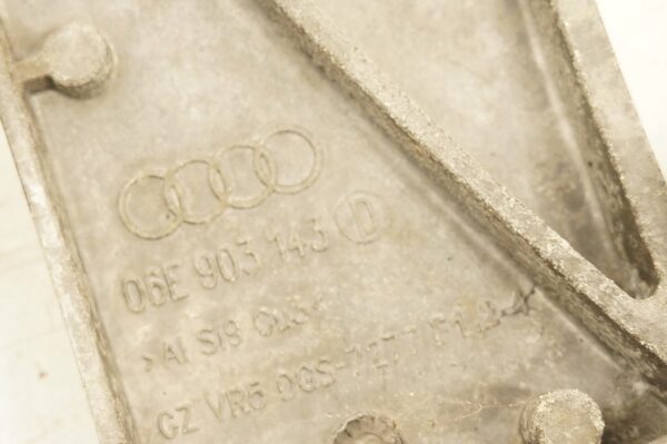 ŁAPA WSPORNIK ALTERNATORA PORSCHE CAYENNE AUDI S4 3.0 TFSI 06E903143D