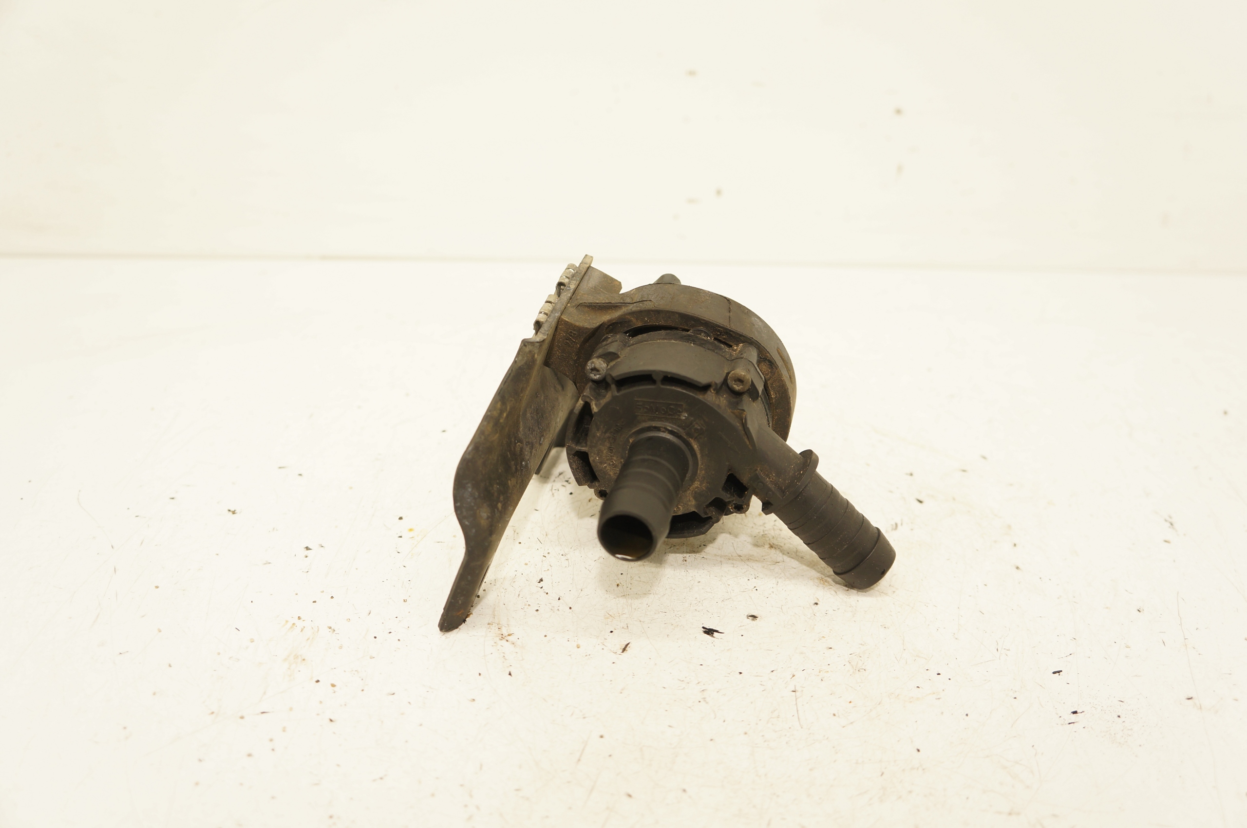 DODATKOWA POMPA WODY FORD MONDEO 2.0 TDCI J1G3-180473-CB