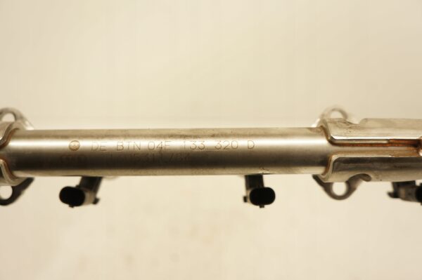 LISTWA WTRYSKOWA AUDI VW A3 GOLF 1.4TSI 04E133320D