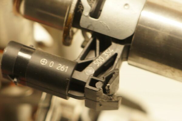 LISTWA WTRYSKOWA AUDI VW A3 GOLF 1.4TSI 04E133320D