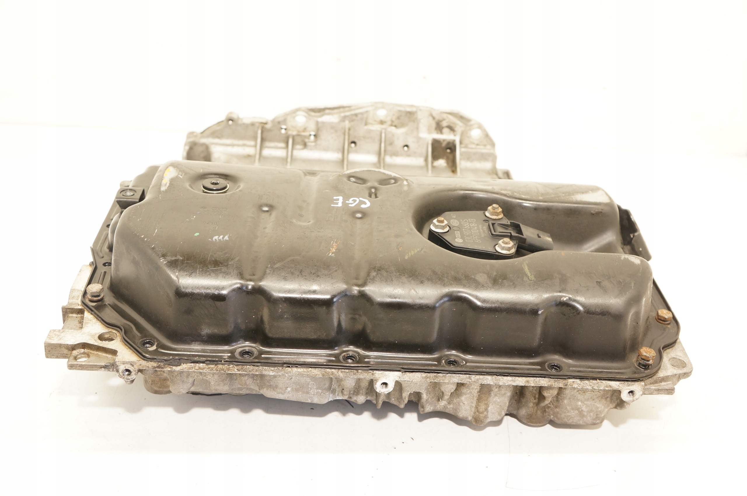 MISKA OLEJOWA PORSCHE CAYENNE AUDI Q7 TUAREG 3.0 TFSI 06E103603AL