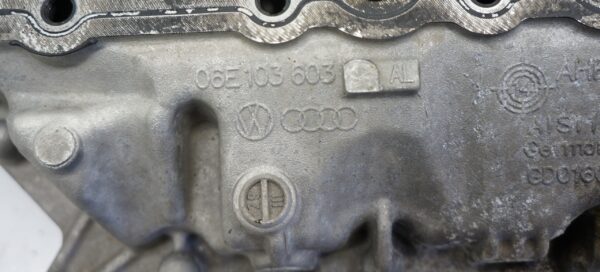 MISKA OLEJOWA PORSCHE CAYENNE AUDI Q7 TUAREG 3.0 TFSI 06E103603AL