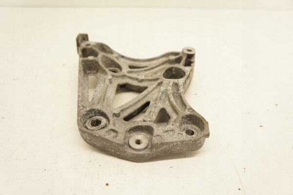 ŁAPA WSPORNIK KLIMATYZACJI CHEVROLET CAPTIVA OPEL ANTARA 2.2 CDTI 96868422