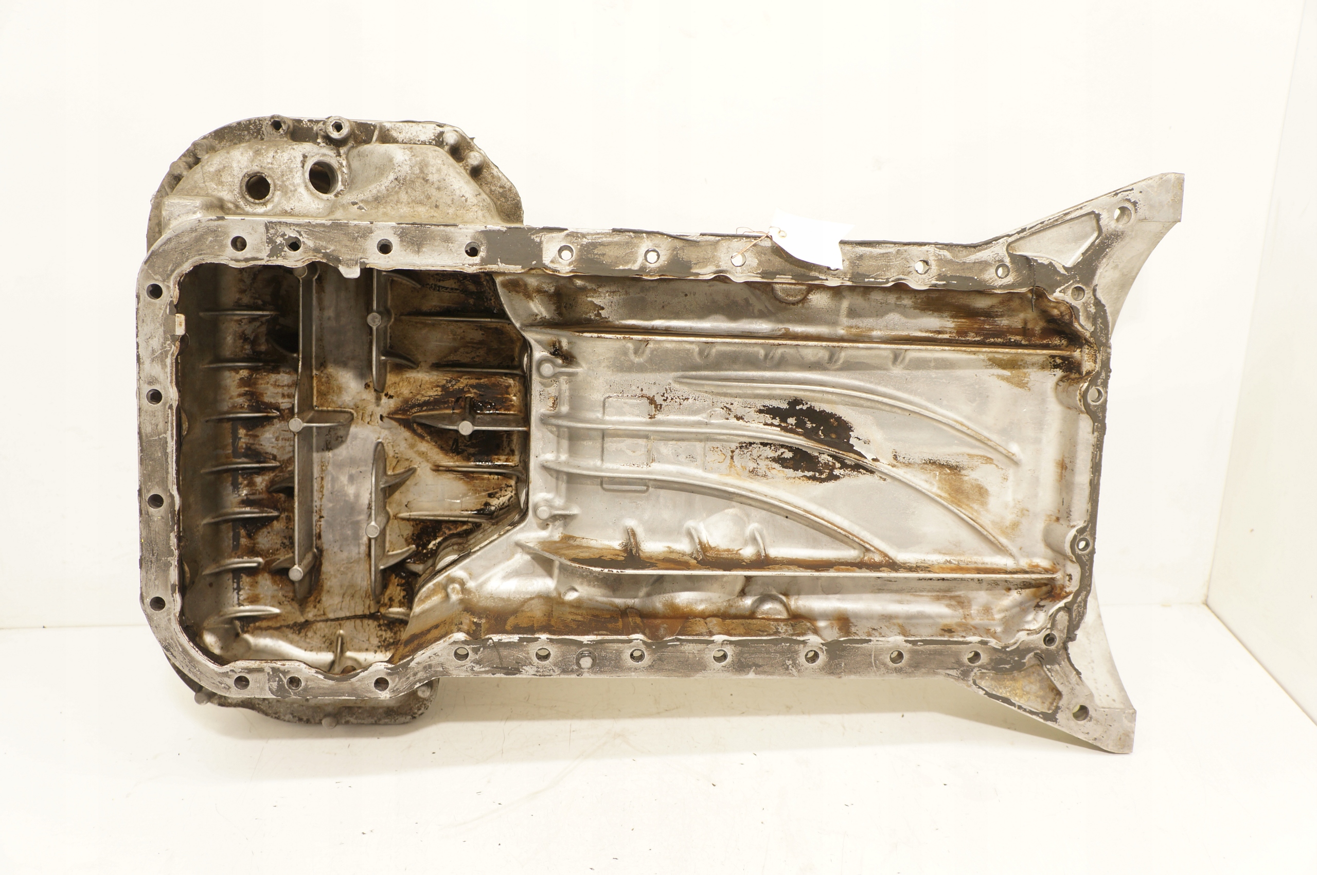 MISKA OLEJOWA MERCEDES W211 C219 5.5 BENZ R2730141702