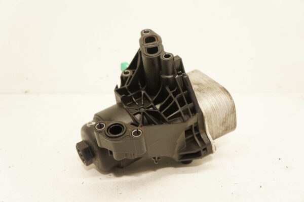 PODSTAWA FILTRA OLEJU VW GOLF VII A3 A5 A6 C7 1,6 2,0 TDI 03N115389T