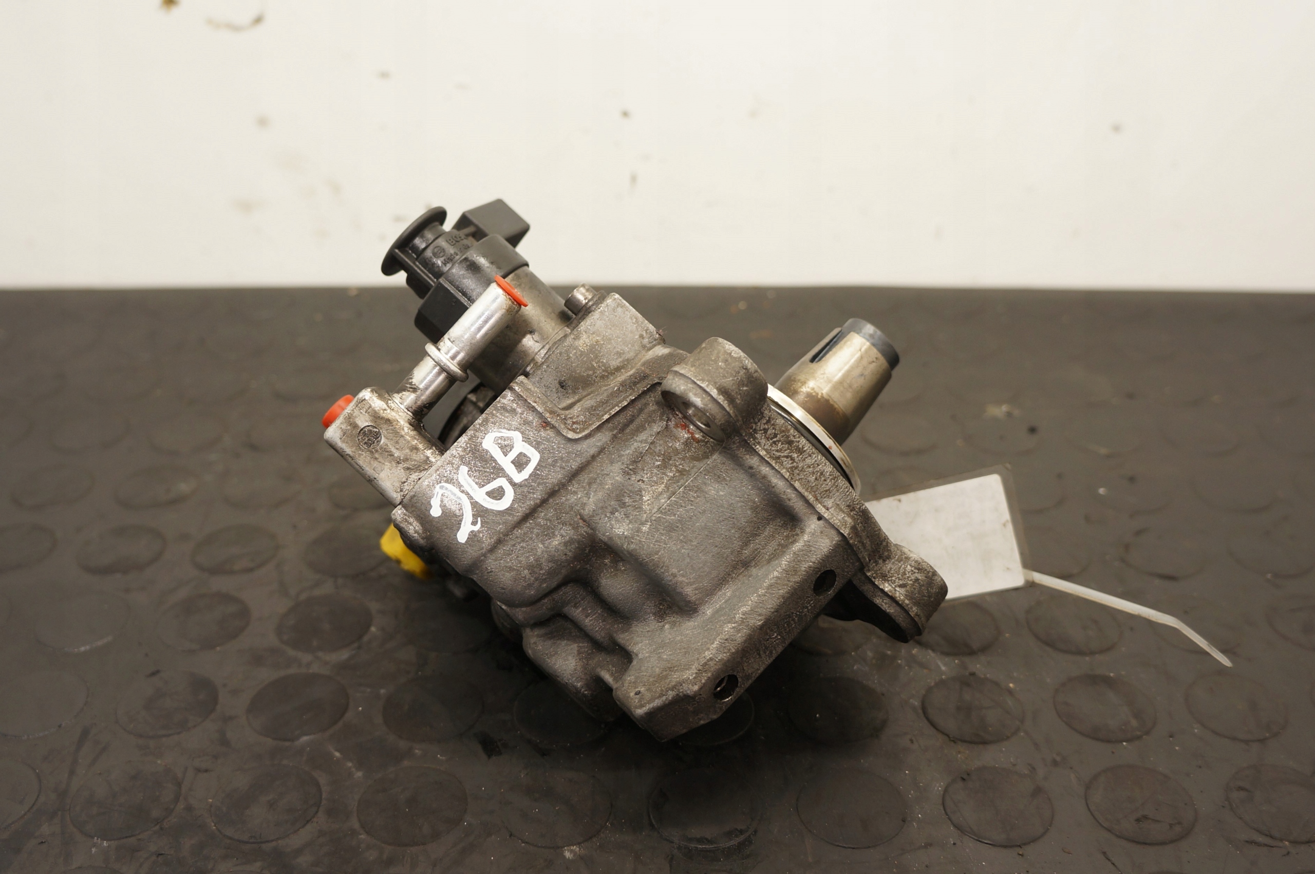 POMPA WTYSKOWA BMW 1 2 3 4 5 X3 X4 MINI 2.0D 0445010588 8511626