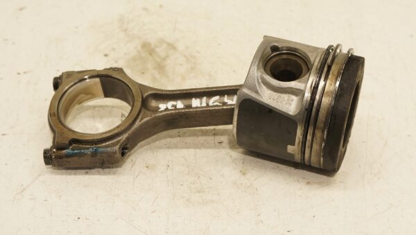 TŁOK Z KORBOWODEM RENAULT TRAFIC III QASHQAI VIVARO B 1,6 DCI R9M 080340