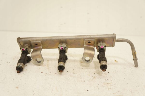 LISTWA WTRYSKOWA SPACE STAR IV 1,0 3A90 1465A331