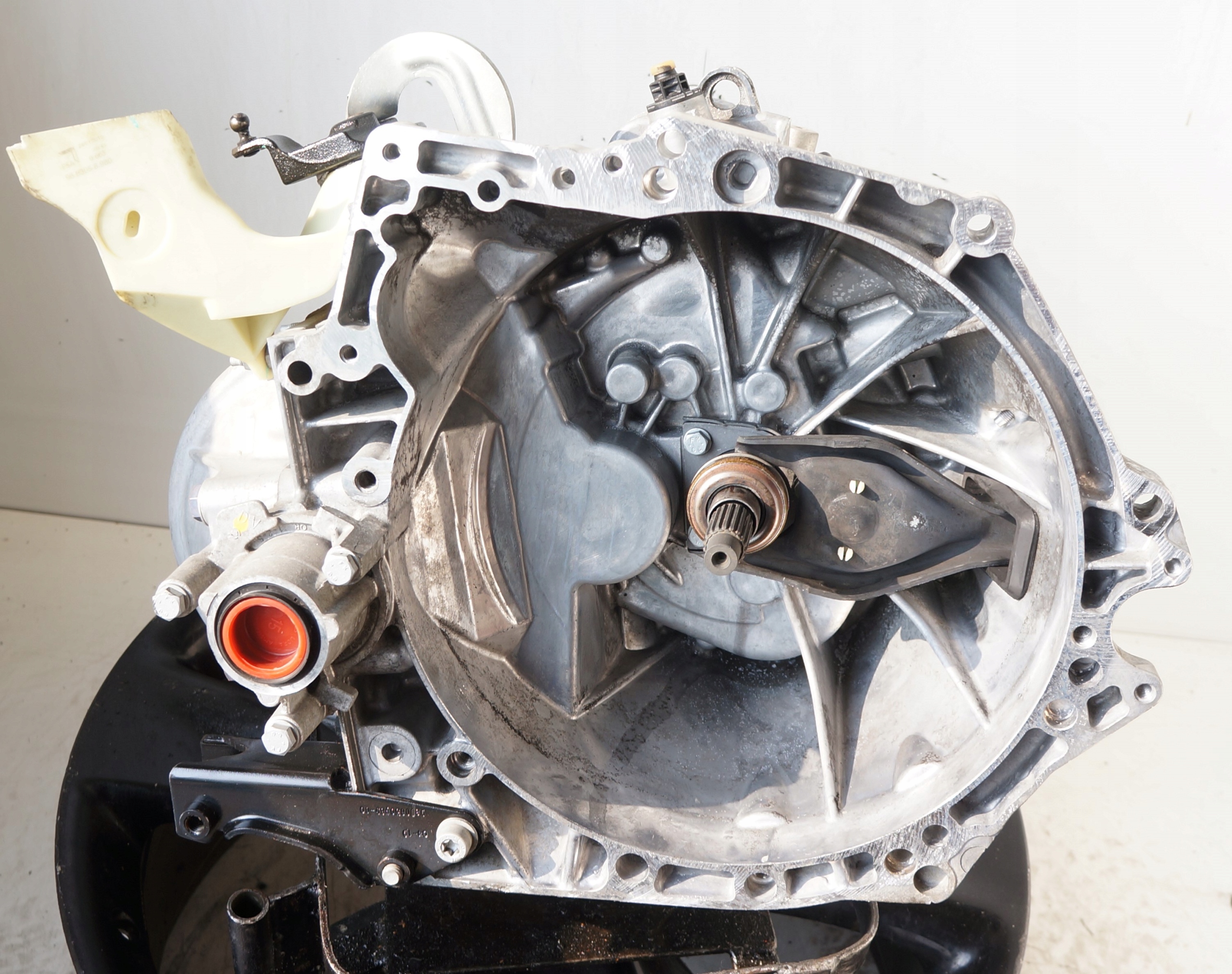 SKRZYNIA BIEGÓW CITROEN C3 PEUGEOT 208 1,5 E-HDI 20ET69