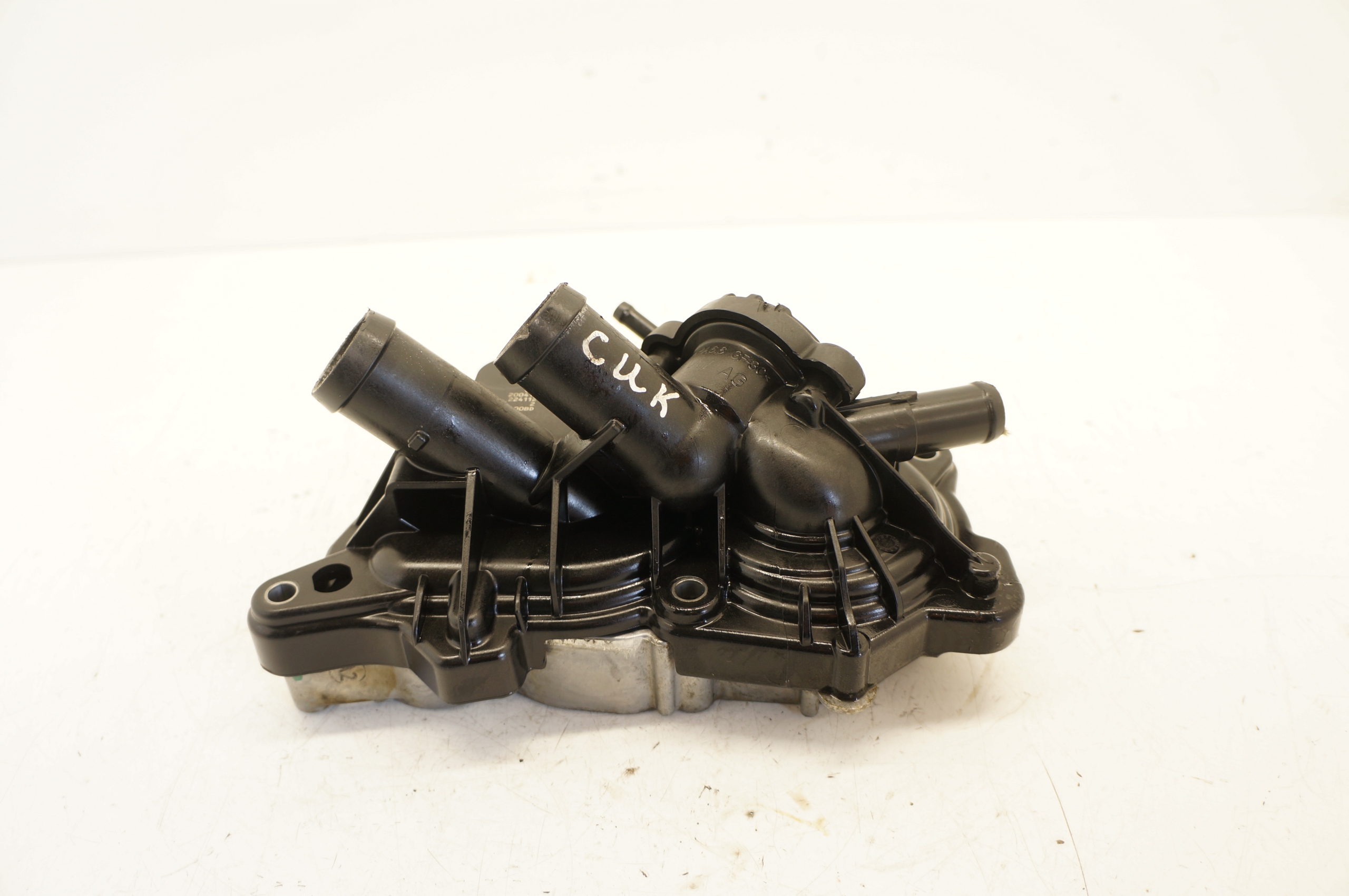 POMPA WODY VW GOLF VII PASSAT B8 A3 8V GTE 1,4 TSI 04E121042M 04E121600BD