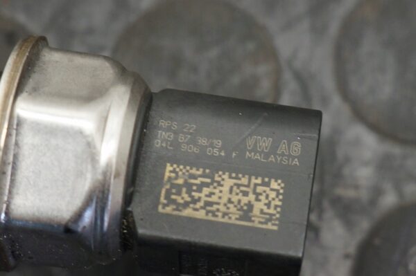 LISTWA WTRYSKOWA VW GOLF VII T-ROC PASSAT B8 1,6 2,0 TDI 04L089H 04L130764D