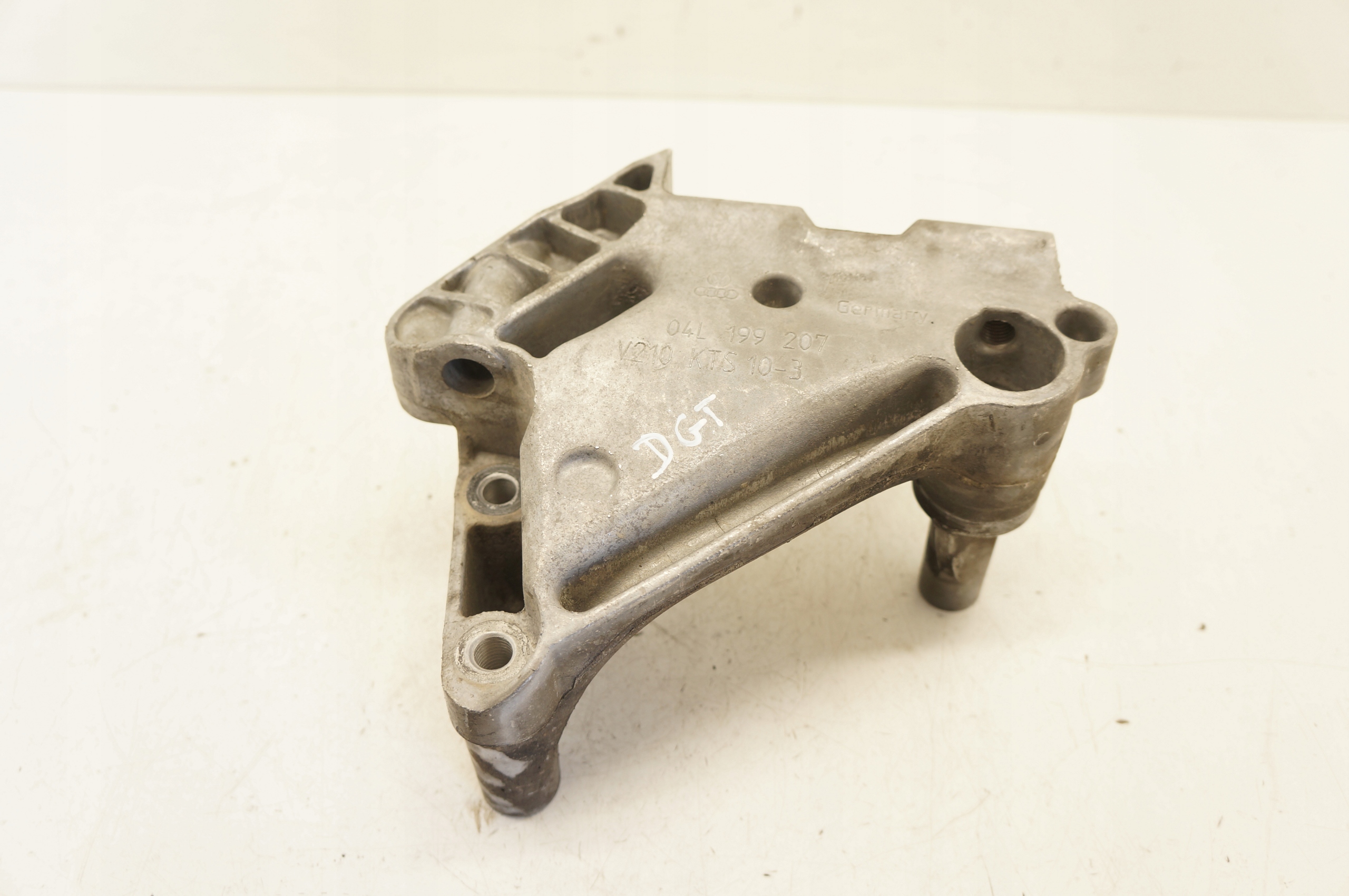 ŁAPA PODPORA SILNIKA VW GOLF SEAT LEON AUDI A3 1,6 TDI 04L199207