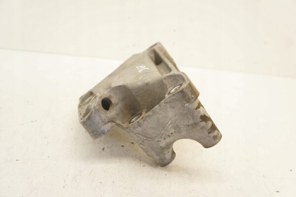 17359092532-69691ba8a581d ŁAPA PODPORA SILNIKA VW GOLF SEAT LEON AUDI A3 1,6 TDI 04L199207