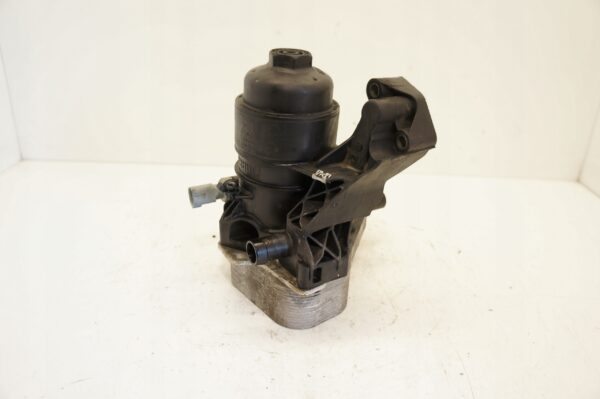 PODSTAWA FILTRA OLEJU VW GOLF VII T-ROC PASSAT B8 1,6 2,0 TDI 03N115389K
