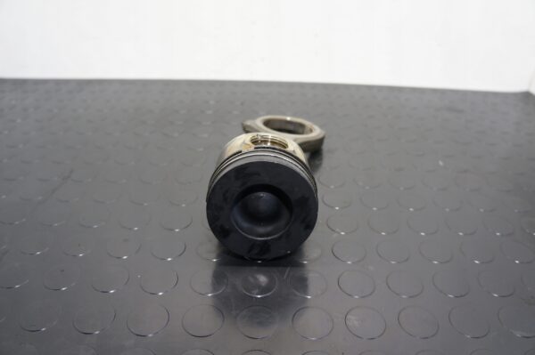 17434495822-696b57b14eb46 TŁOK Z KORBOWODEM AUDI Q7 VW TUAREG 3,0 TDI 059AA