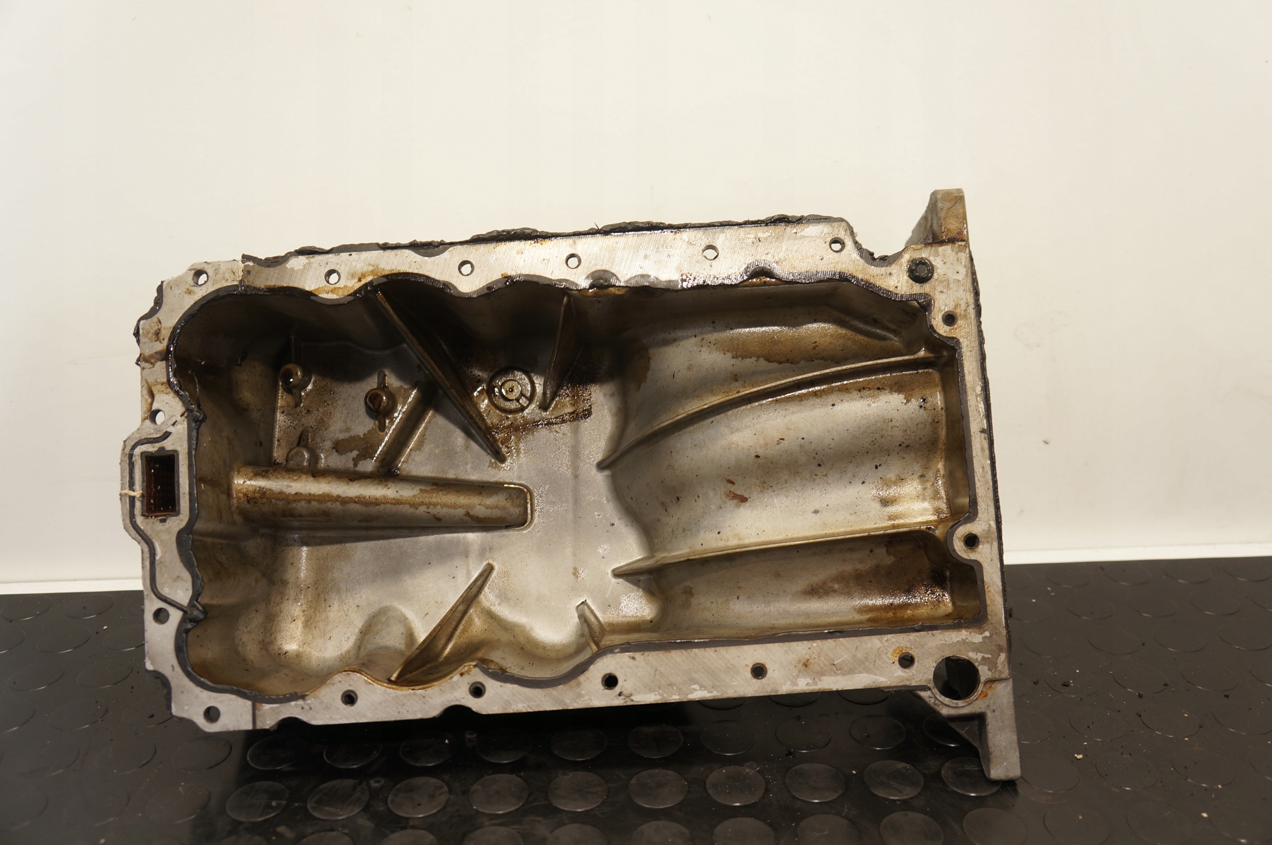 MISKA OLEJOWA OPEL AMPERA VOLT AVEO ASTRA 1,4T 55562729 55568035