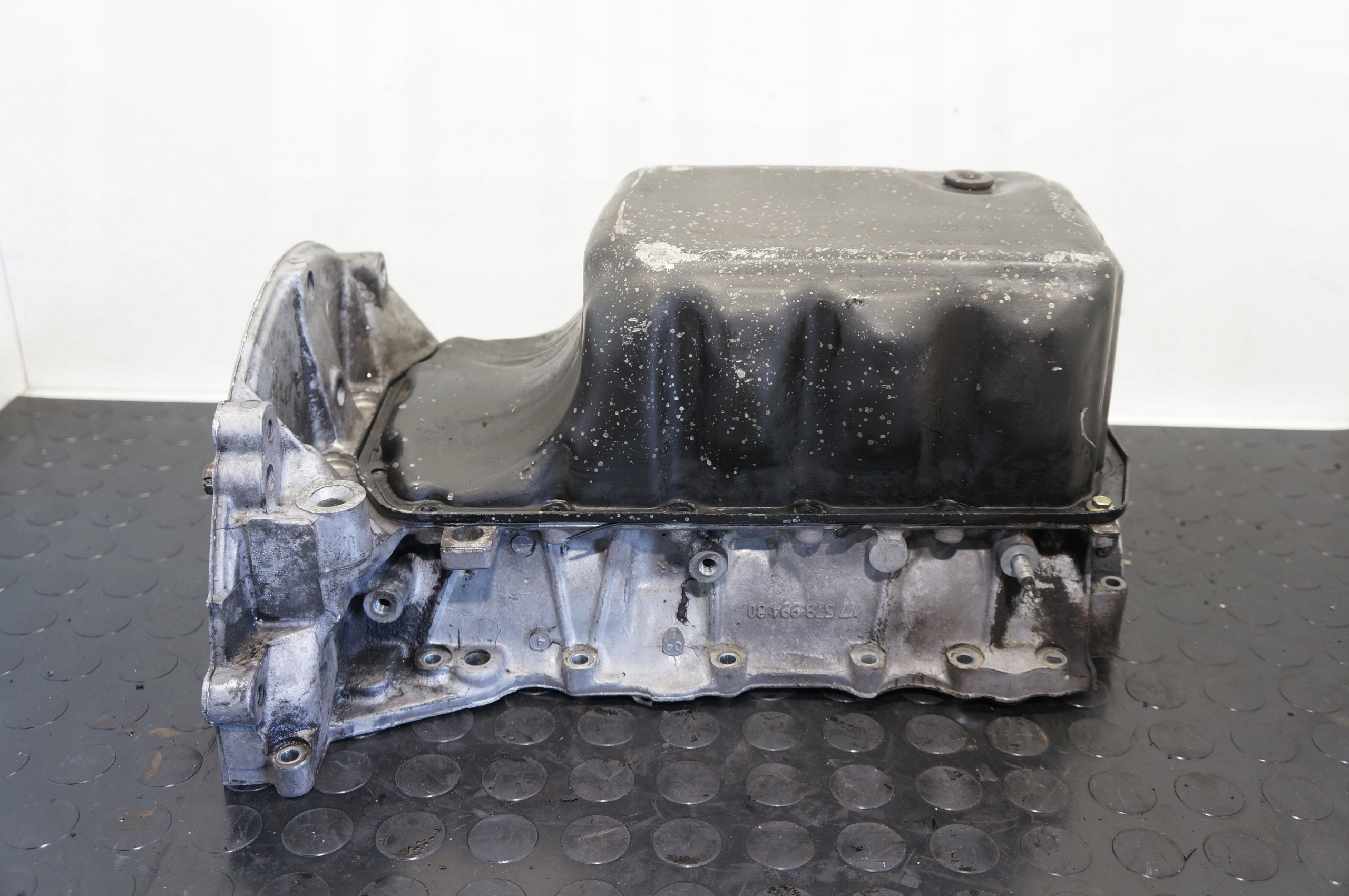 MISKA OLEJOWA MINI COOPER R56 R60 1.6 R56 R60 1.6 VTI V757899480 V755048380